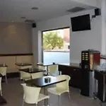 호텔 에스플루게스 2*