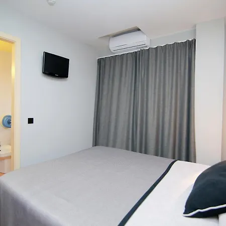 Hotel Esplugues 2*