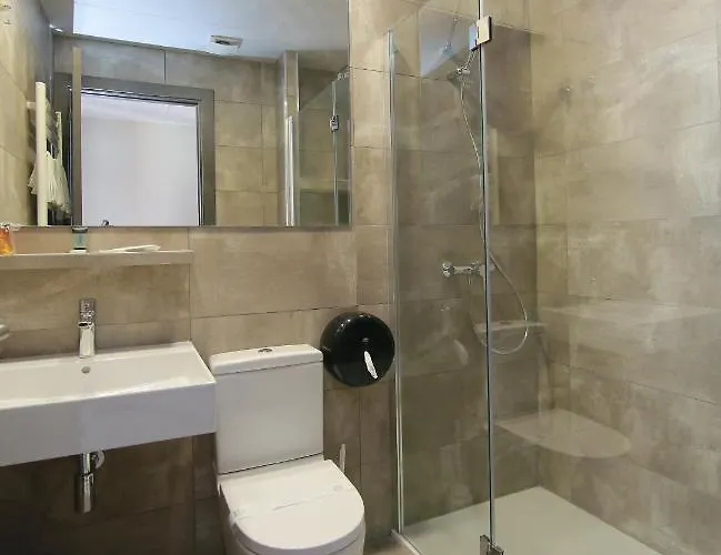 호텔 에스플루게스 2*